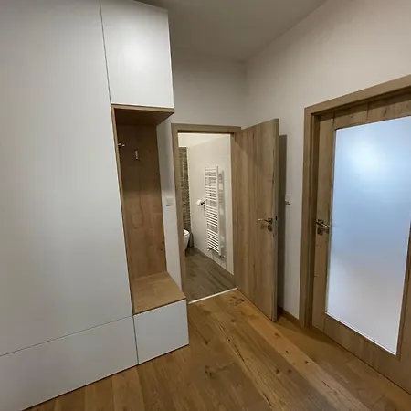“u Nas V Podkrovi“ V Rezidenci Klostermann, 24 * Železná Ruda